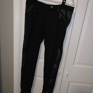 Skinny black jeggings with leather